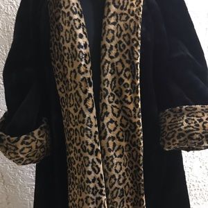 Black  Faux Fur w/ leopard trim detail
